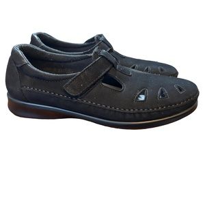 SAS Roamer Slip On Loafer Black Suede Size 10.5